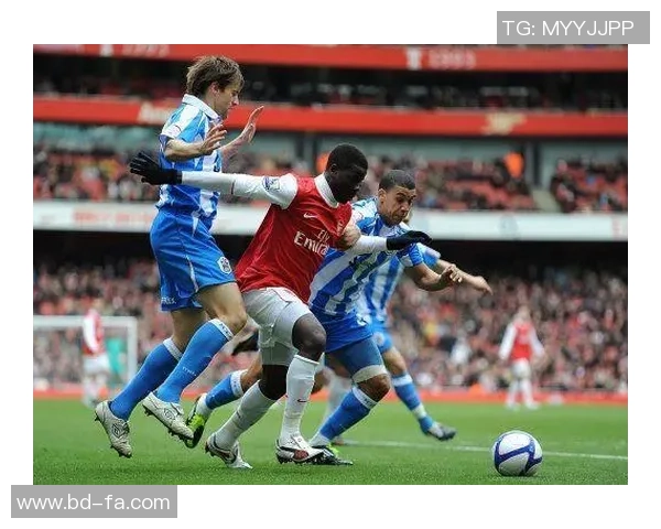 阿森纳与哈德斯的亲吻时刻揭示了足球场上的激情与友谊